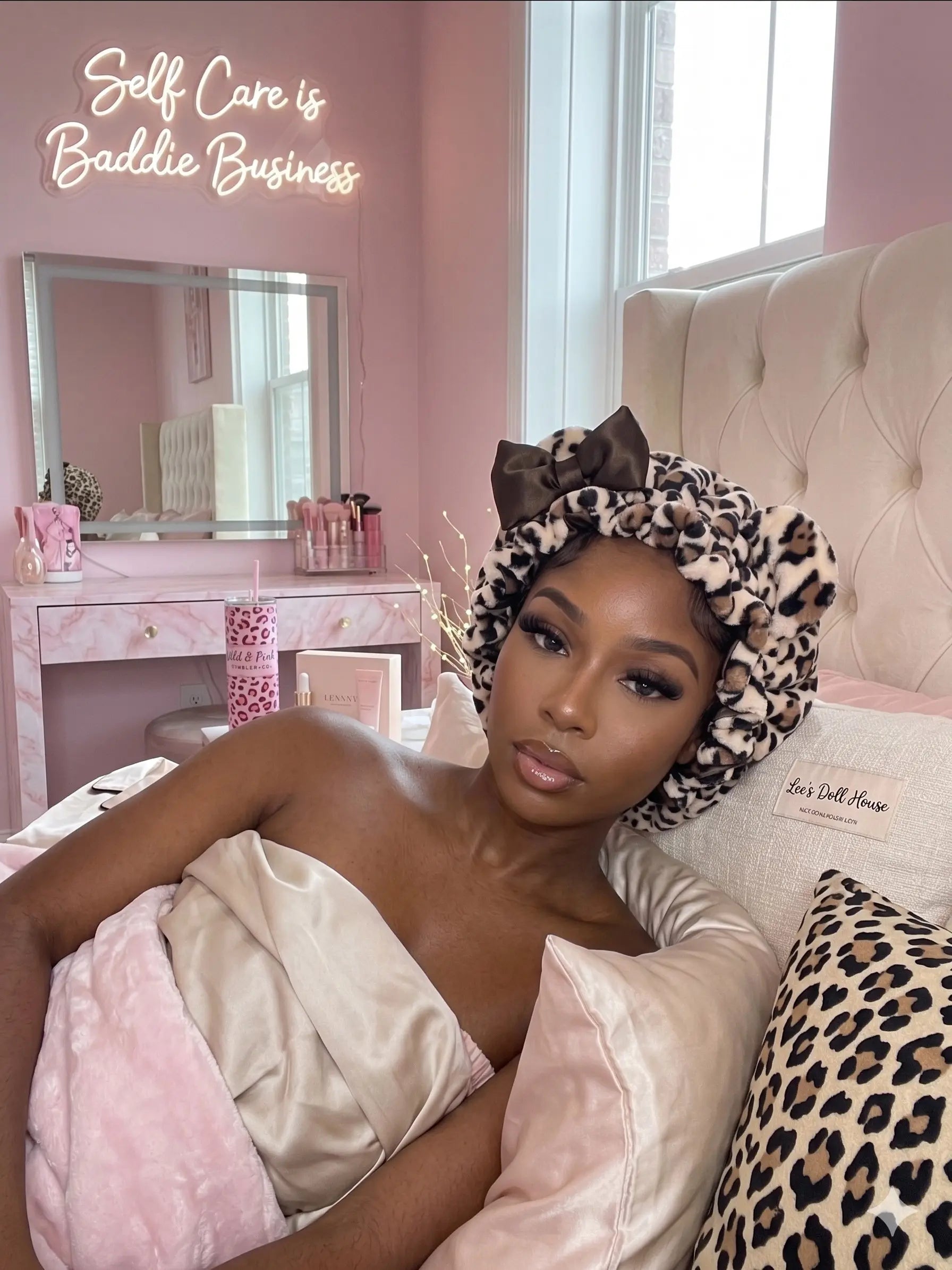 Women's Hooded Sleep Bonnet – Satin Lined Teddy Hair Bonnet with Pink Leopard Print for Curly Hair, Protective Night Cap